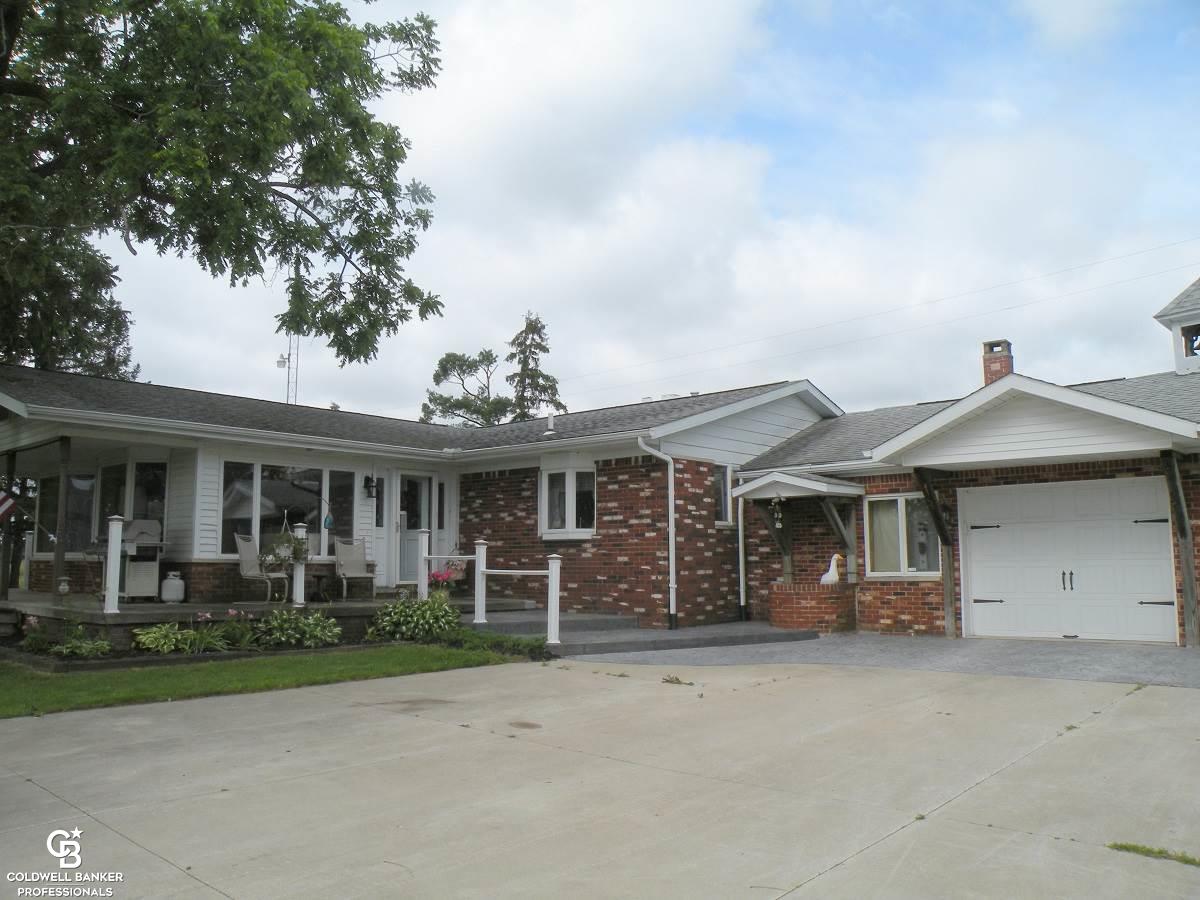 10216 Foley Road Avoca, MI 48006 - Photo 3 of 40 31324133-2.JPG