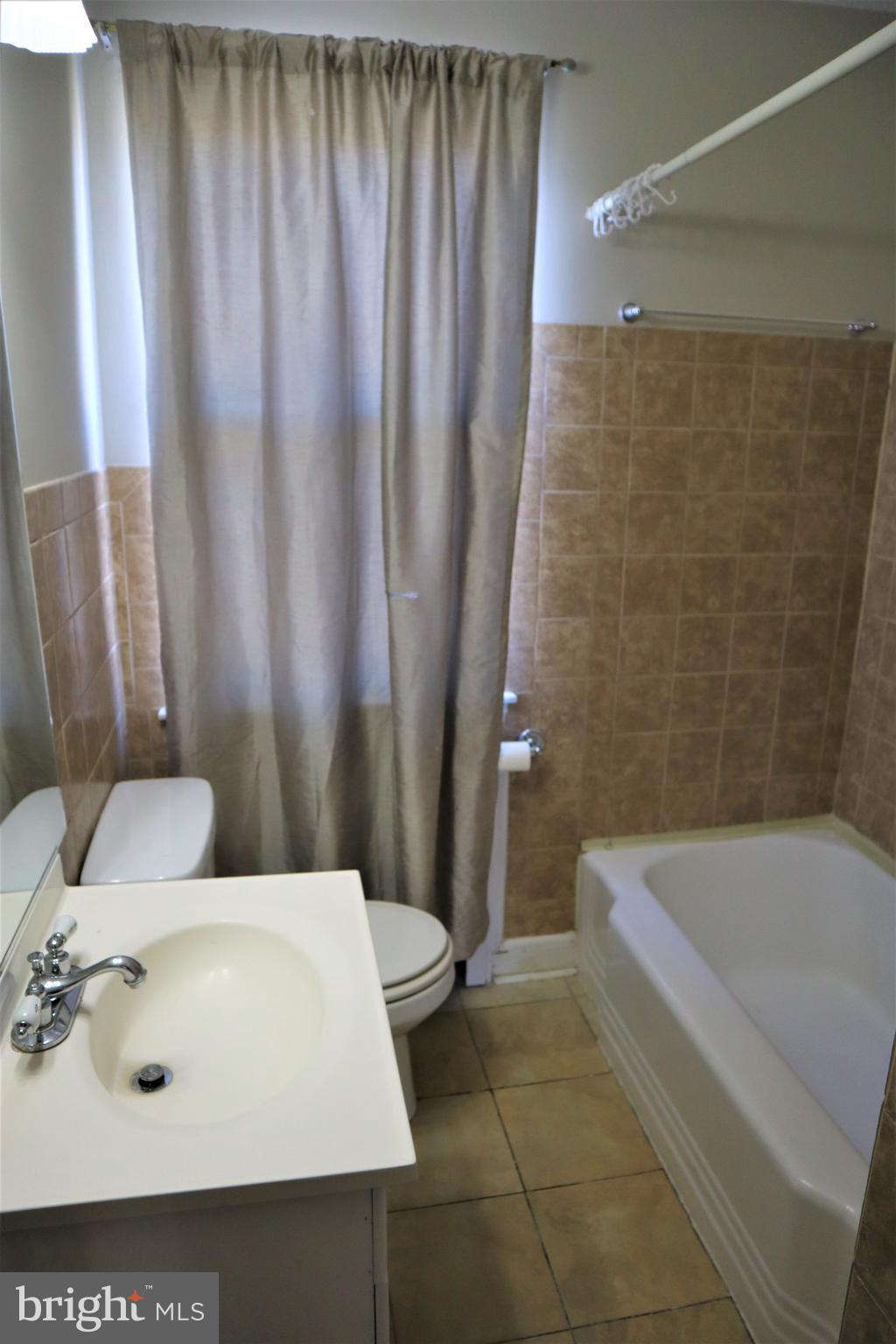 8613 Willow Oak Road Baltimore, MD 21234 - Photo 22 of 30 Upper Level Bathroom