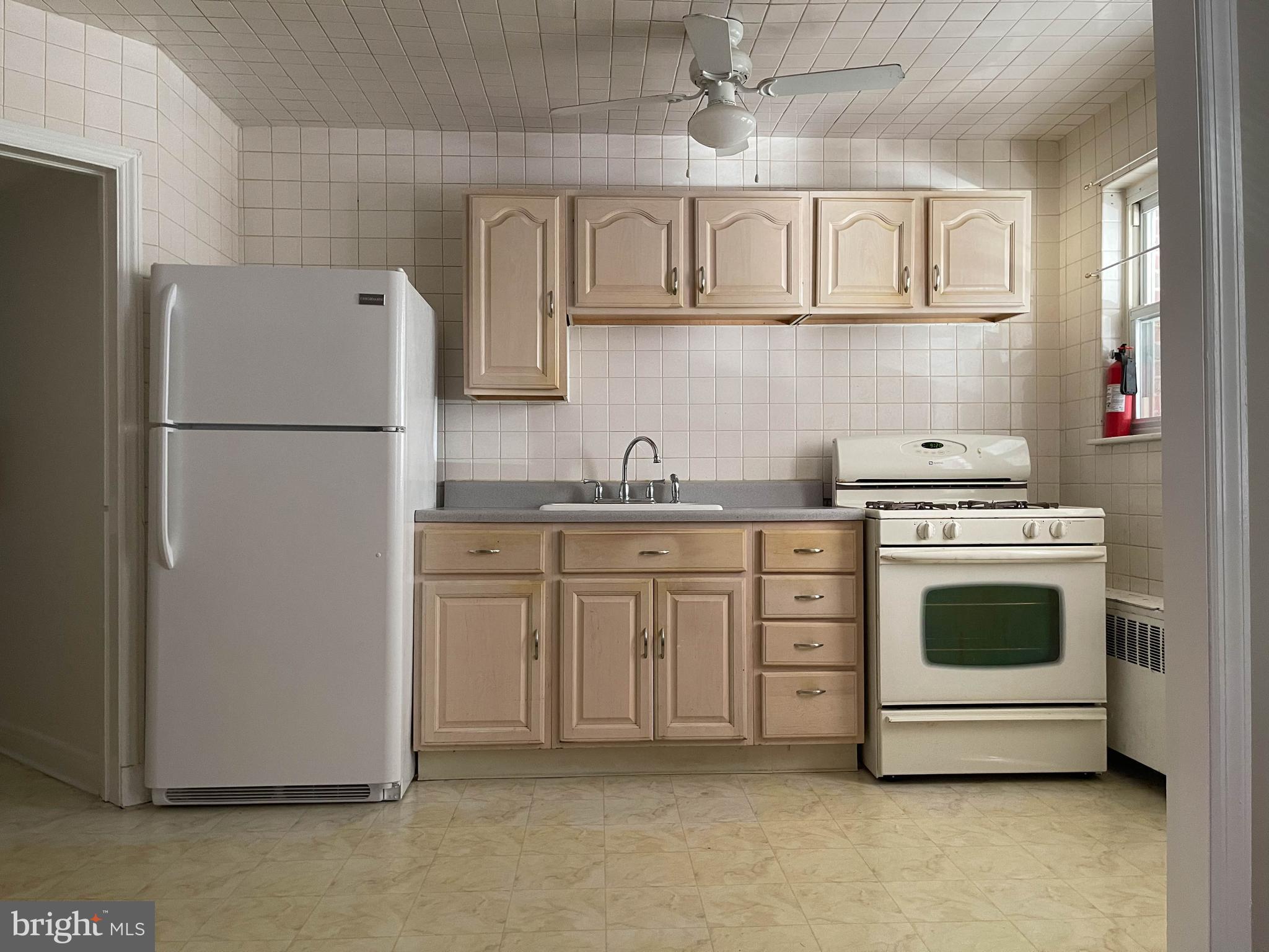 8613 Willow Oak Road Baltimore, MD 21234 - Photo 9 of 30 Kitchen