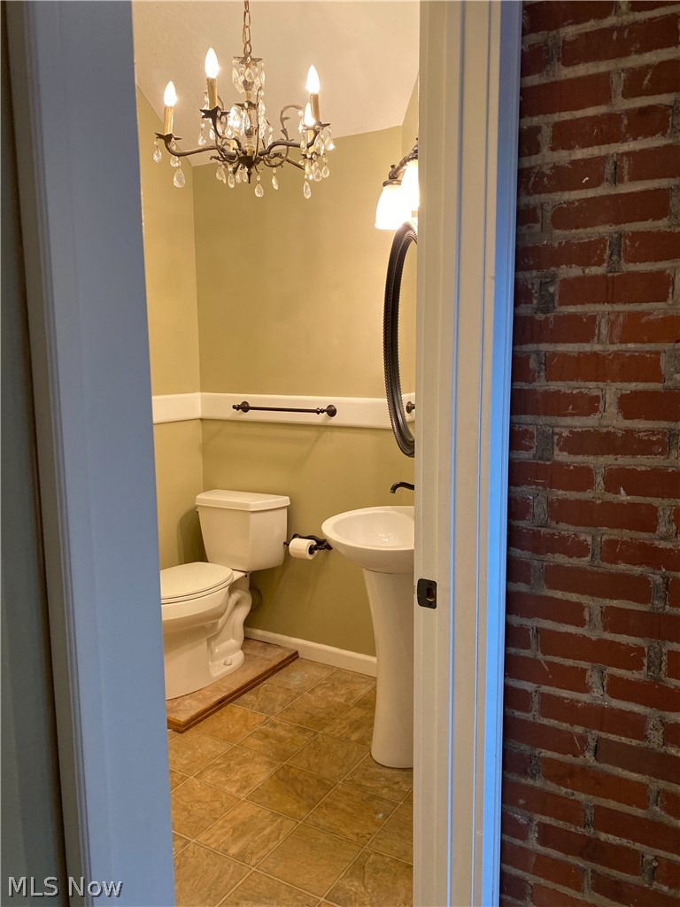 1304 Gordon Road Lyndhurst, OH 44124 - Photo 24 of 34 Gallery Image 24