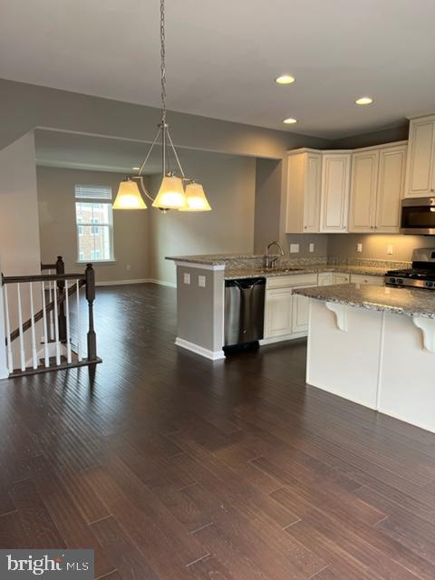 103 Quarry Point Road Malvern, PA 19355 - Photo 3 of 9 Main Floor