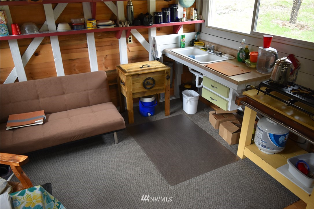 102 Four Winds Road Curlew, WA 99118 - Photo 10 of 25 Gallery Image 10