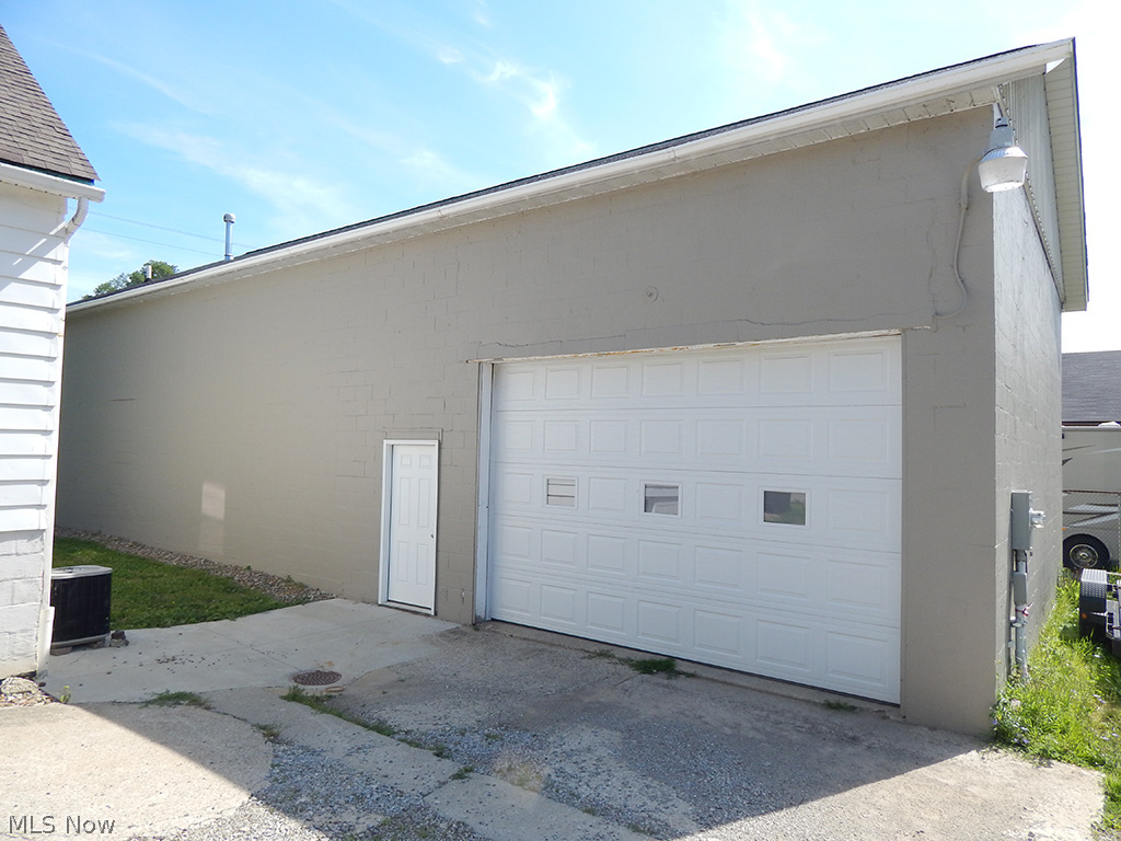 7962 Wadsworth Road Wadsworth, OH 44281 - Photo 16 of 20