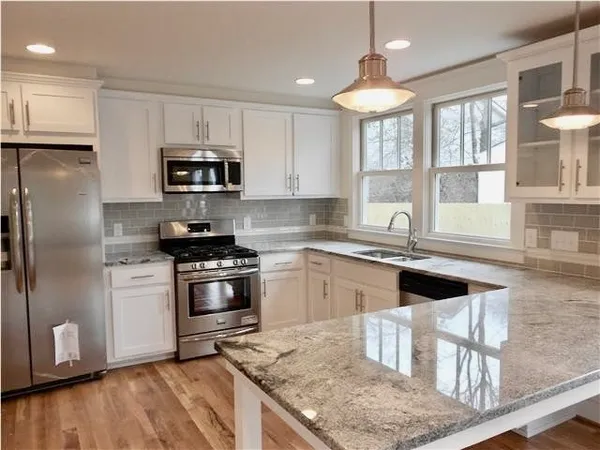 $4,100 | 2203 25th Avenue South, Nashville, TN 37212