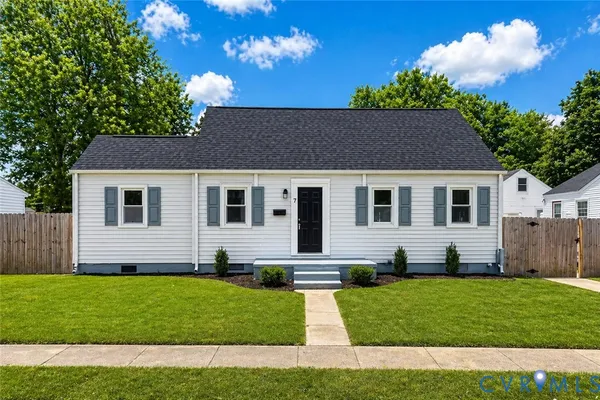 $249,900 | 7 Mohican Drive, Portsmouth, VA 23701