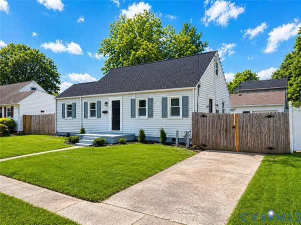 $249,900 | 7 Mohican Drive, Portsmouth, VA 23701