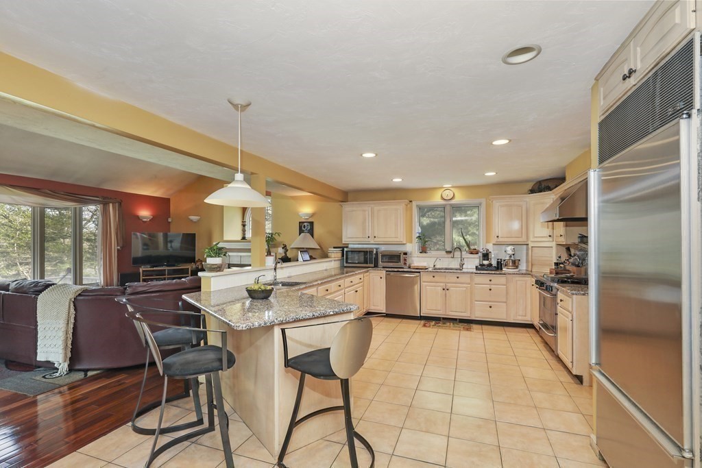14 Dunham Road Plymouth, MA 02360 - Photo 10 of 42 Gallery Image 10