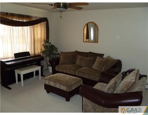 124 6th Street Middlesex, NJ 08846 - Photo 4 of 20