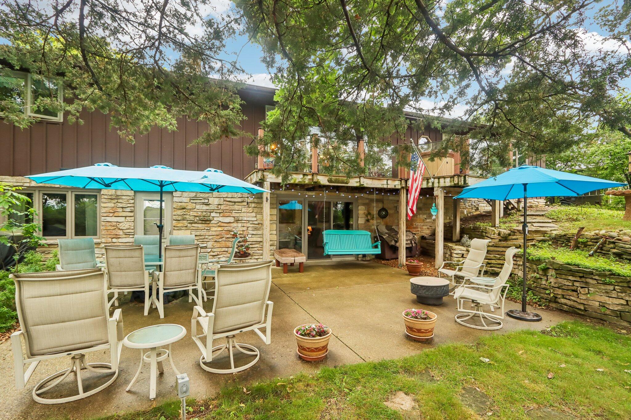W322N6797 Wildwood Point Road Merton, WI 53029 - Photo 6 of 75 Lakeside patio