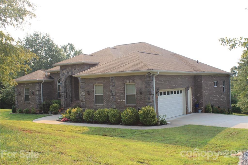 176 Bishop Court Rutherfordton, NC 28139 - Photo 4 of 48 Gallery Image 4