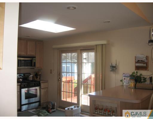 20 Wilk Road Edison, NJ 08837 - Photo 5 of 10 Gallery Image 5