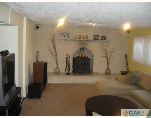 20 Wilk Road Edison, NJ 08837 - Photo 6 of 10 Gallery Image 6
