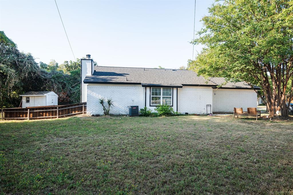7324 Hyde Court Fort Worth, TX 76112 - Photo 3 of 20 a house view with a outdoor space