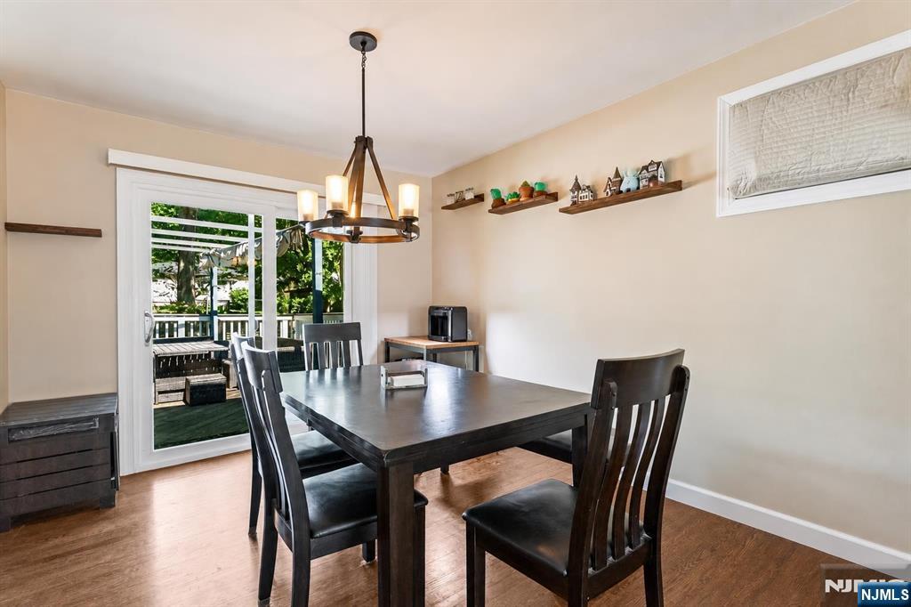 12 River Road Oak Ridge, NJ 07438 - Photo 4 of 36