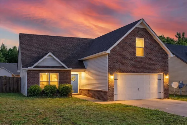 $314,900 | 837 Shelton Circle, Clarksville, TN 37042