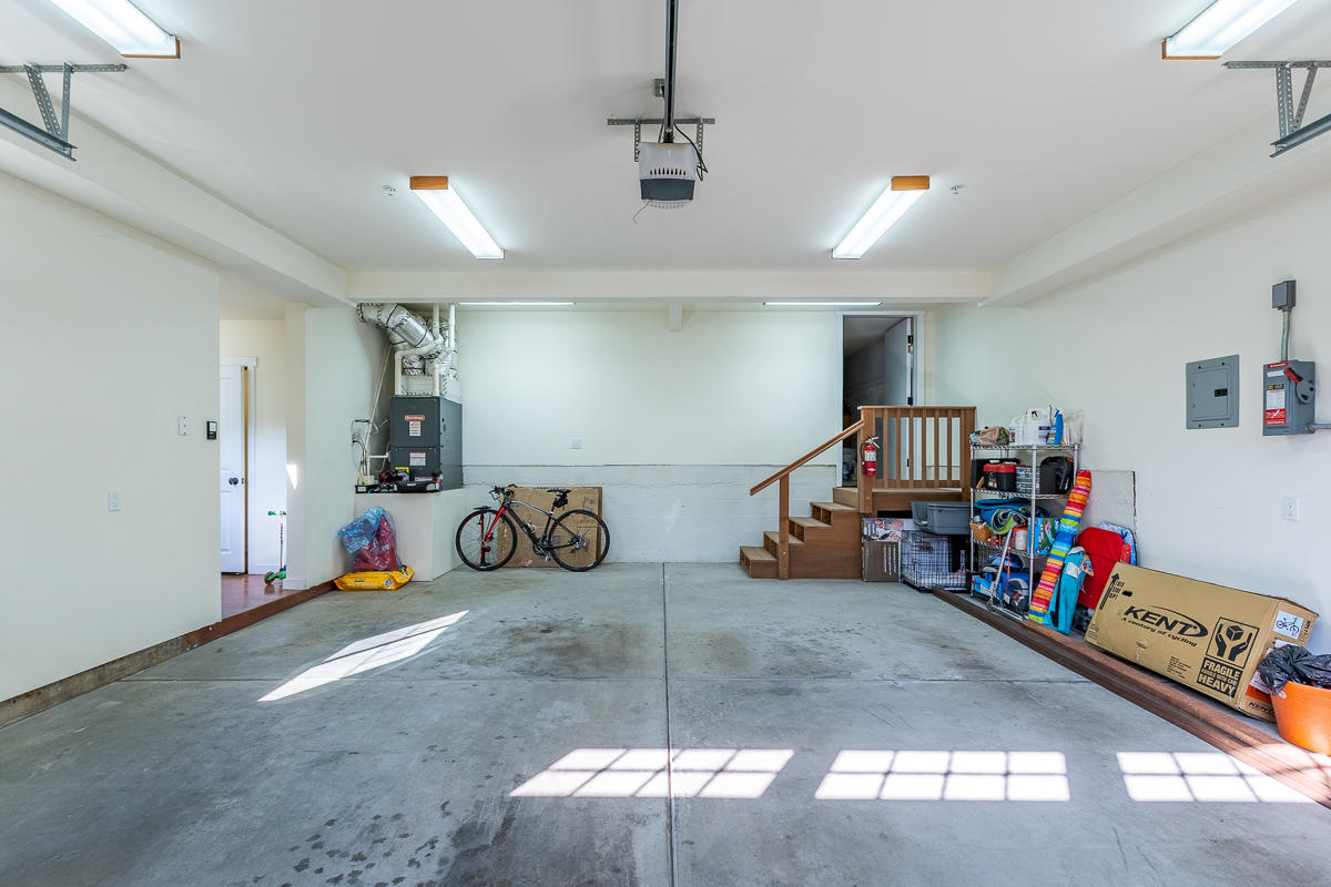7 North San Marcos Road Santa Barbara, CA 93111 - Photo 30 of 43 a view of a room with toys