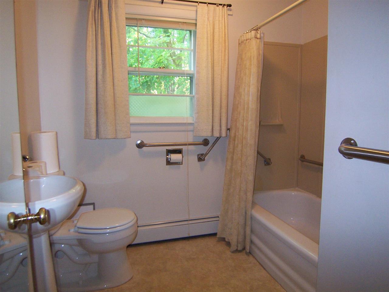 305 East Dunstable Road Nashua, NH 03062 - Photo 12 of 23