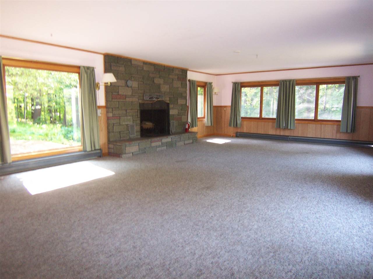 305 East Dunstable Road Nashua, NH 03062 - Photo 3 of 23