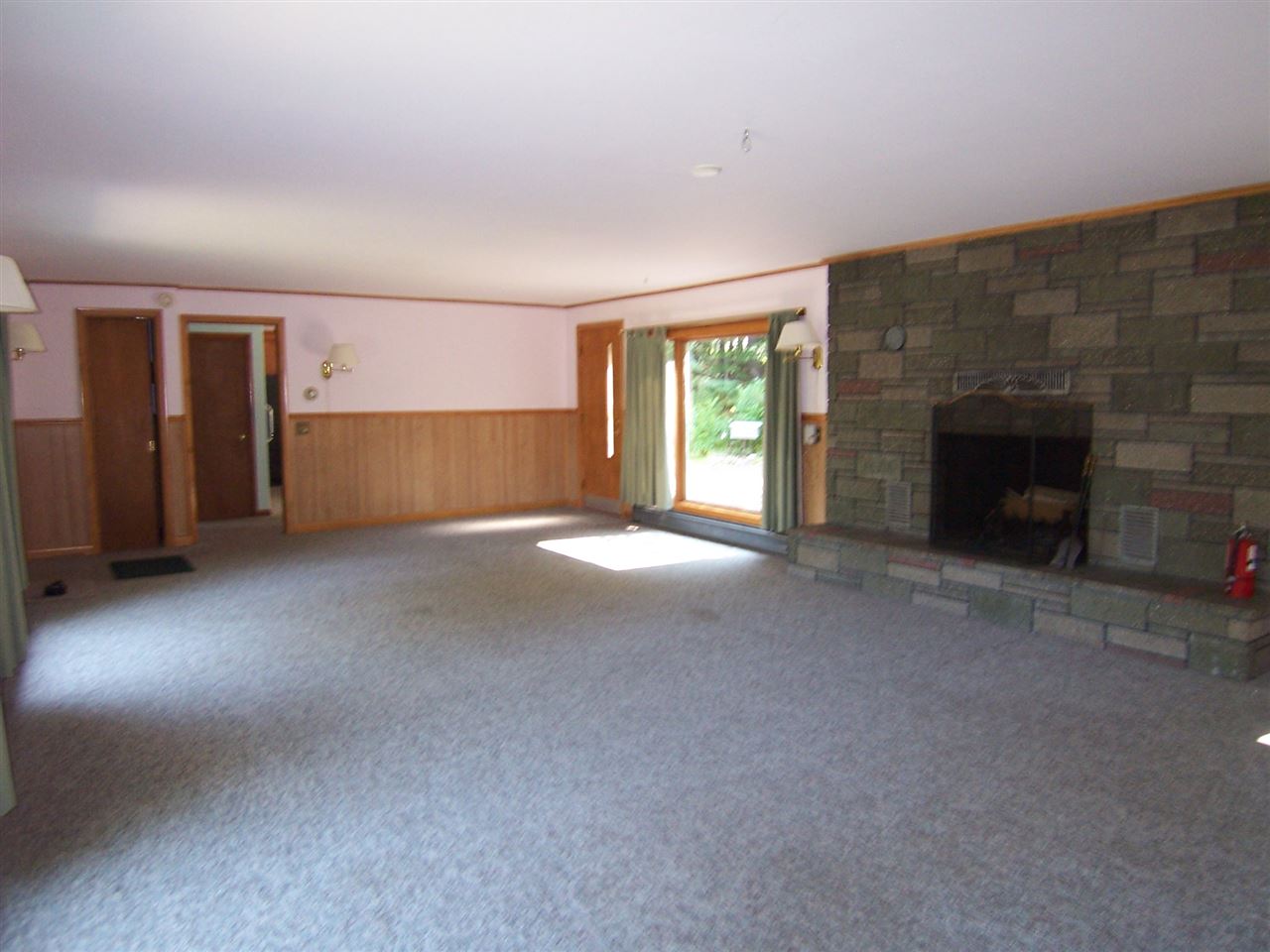 305 East Dunstable Road Nashua, NH 03062 - Photo 4 of 23