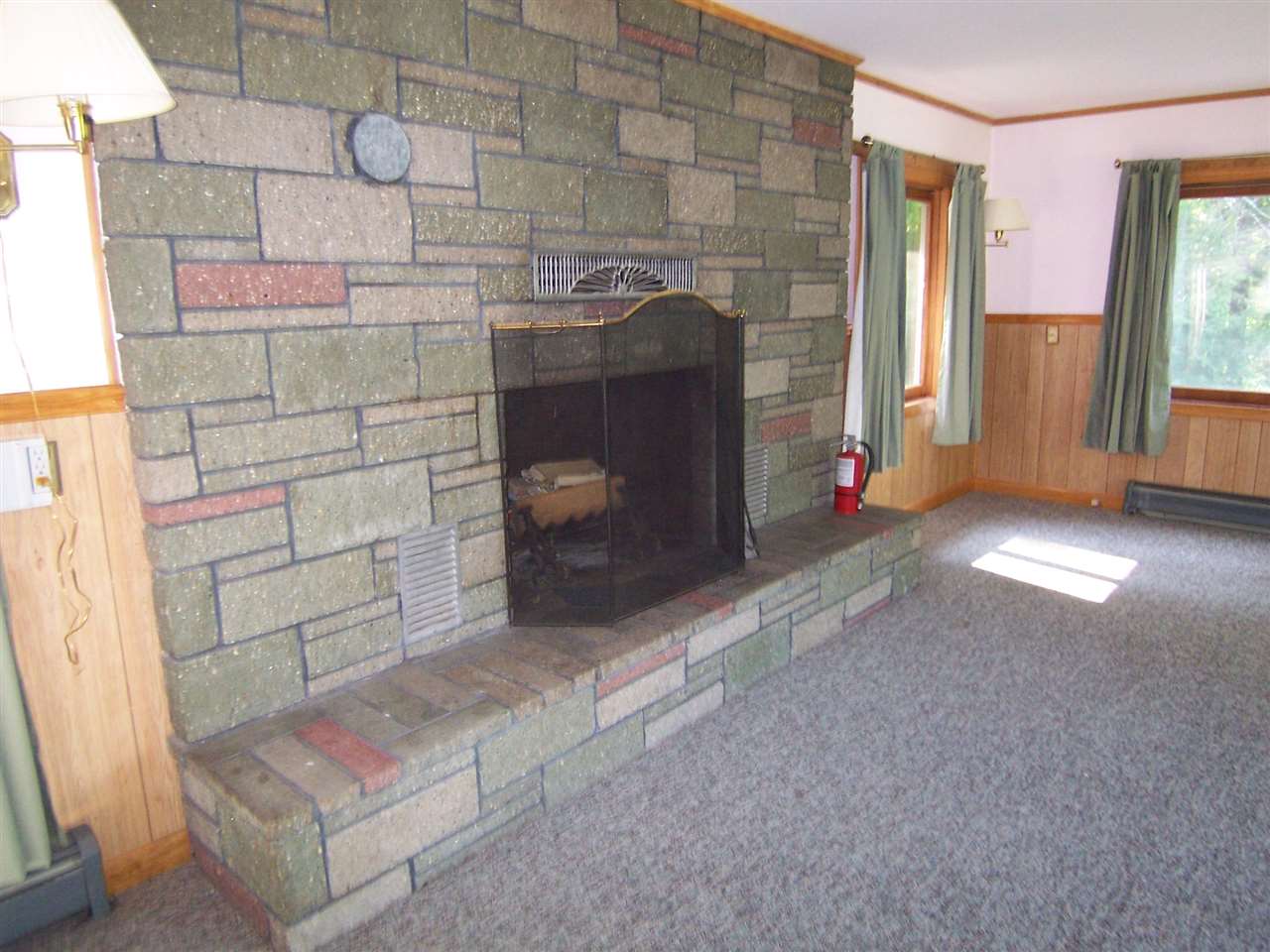 305 East Dunstable Road Nashua, NH 03062 - Photo 5 of 23