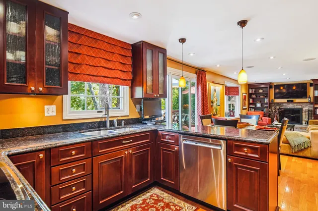 $729,000 | 7612 Epsilon Drive, Rockville, MD 20855