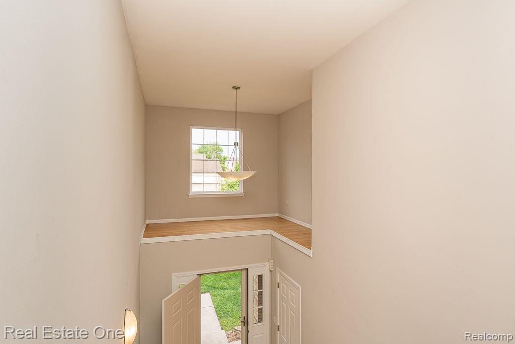 2817 Long Meadow Lane Rochester Hills, MI 48307 - Photo 23 of 57