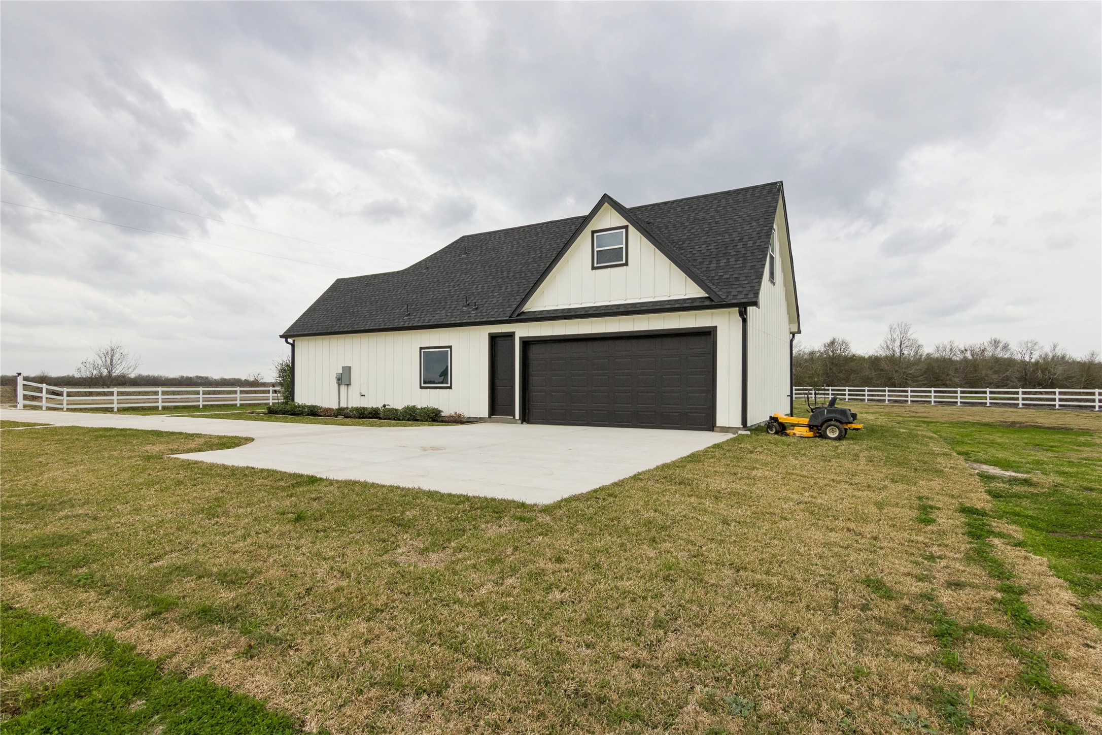5766 Ward Bend Road Sealy, TX 77474 - Photo 43 of 45 a front view of a house with a yard