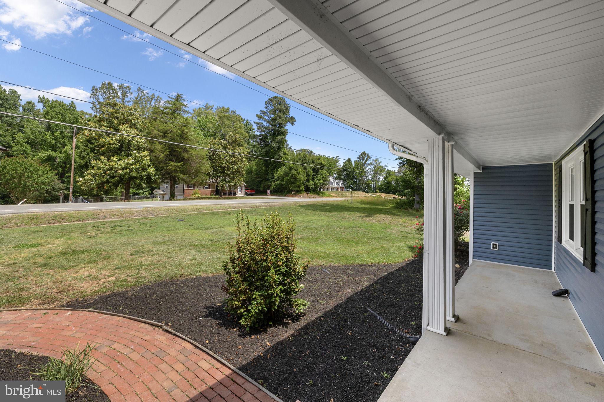10329 Gordon Road Spotsylvania, VA 22553 - Photo 5 of 48