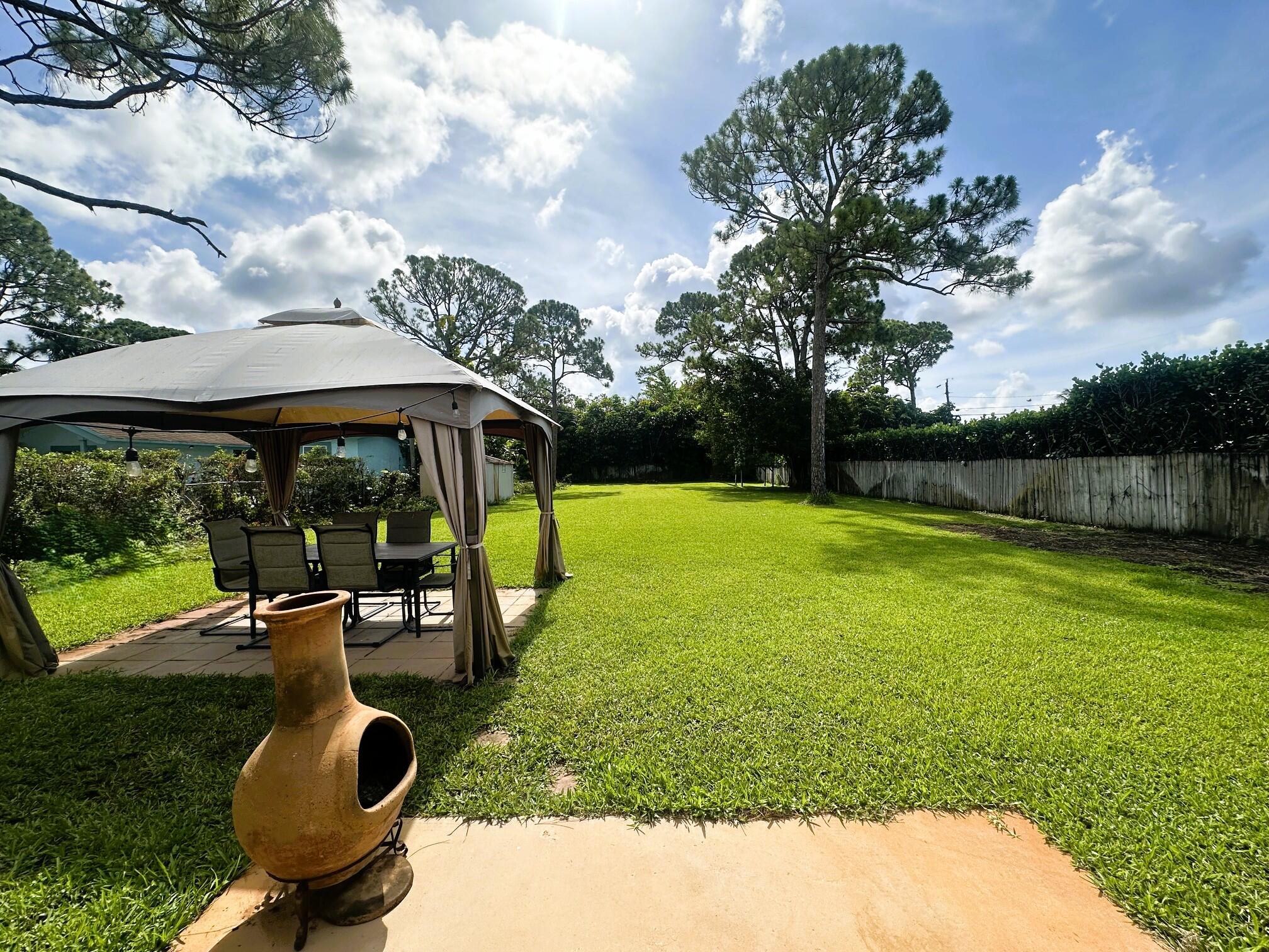 5586 3rd Road Lake Worth, FL 33467 - Photo 29 of 35 Patio Area