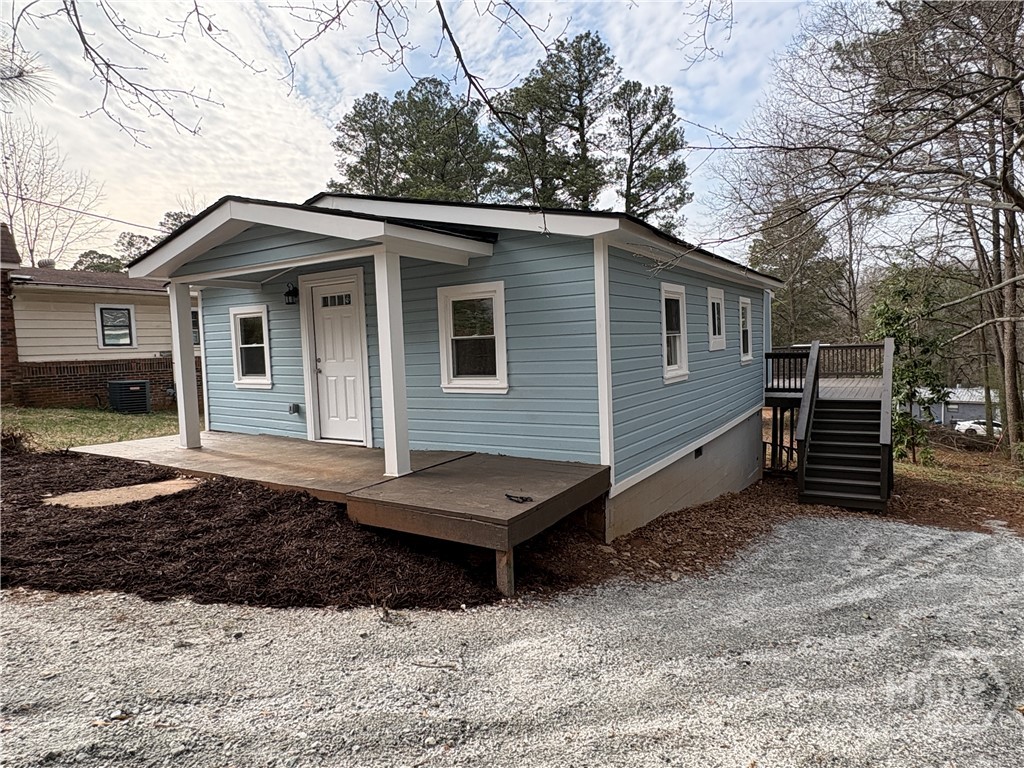 286 Pine Avenue Commerce, GA 30529 - Photo 2 of 23