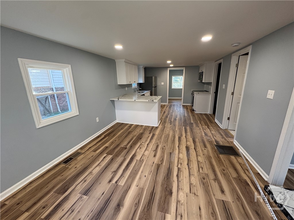 286 Pine Avenue Commerce, GA 30529 - Photo 5 of 23