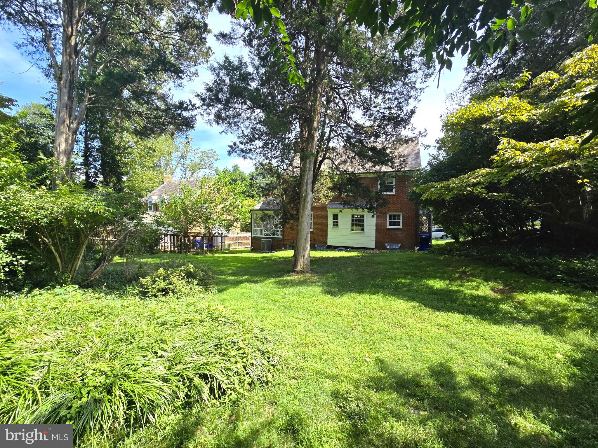 9422 Locust Hill Road Bethesda, MD 20814 - Photo 12 of 44 Gallery Image 12