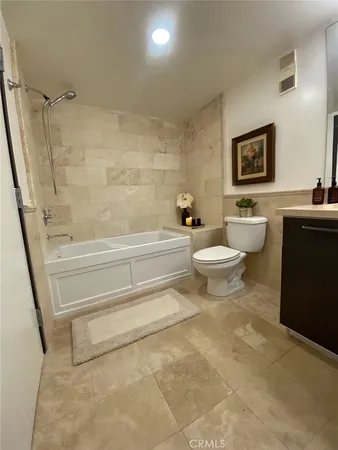 $899,000 | 35 North Raymond Avenue, Unit 211, Pasadena, CA 91103