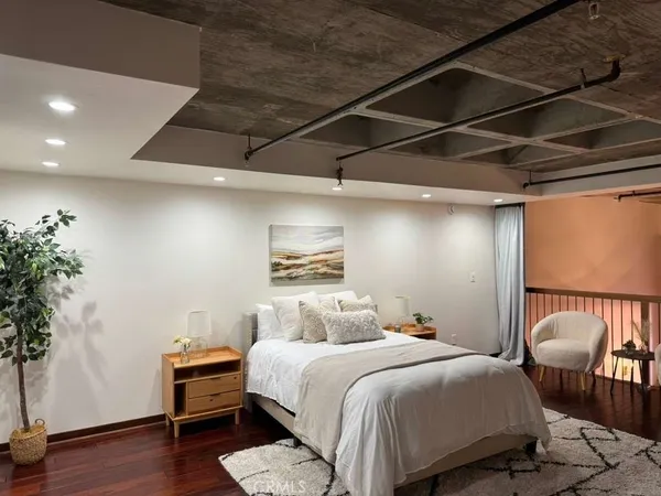 $899,000 | 35 North Raymond Avenue, Unit 211, Pasadena, CA 91103