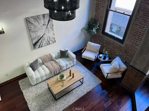 $899,000 | 35 North Raymond Avenue, Unit 211, Pasadena, CA 91103