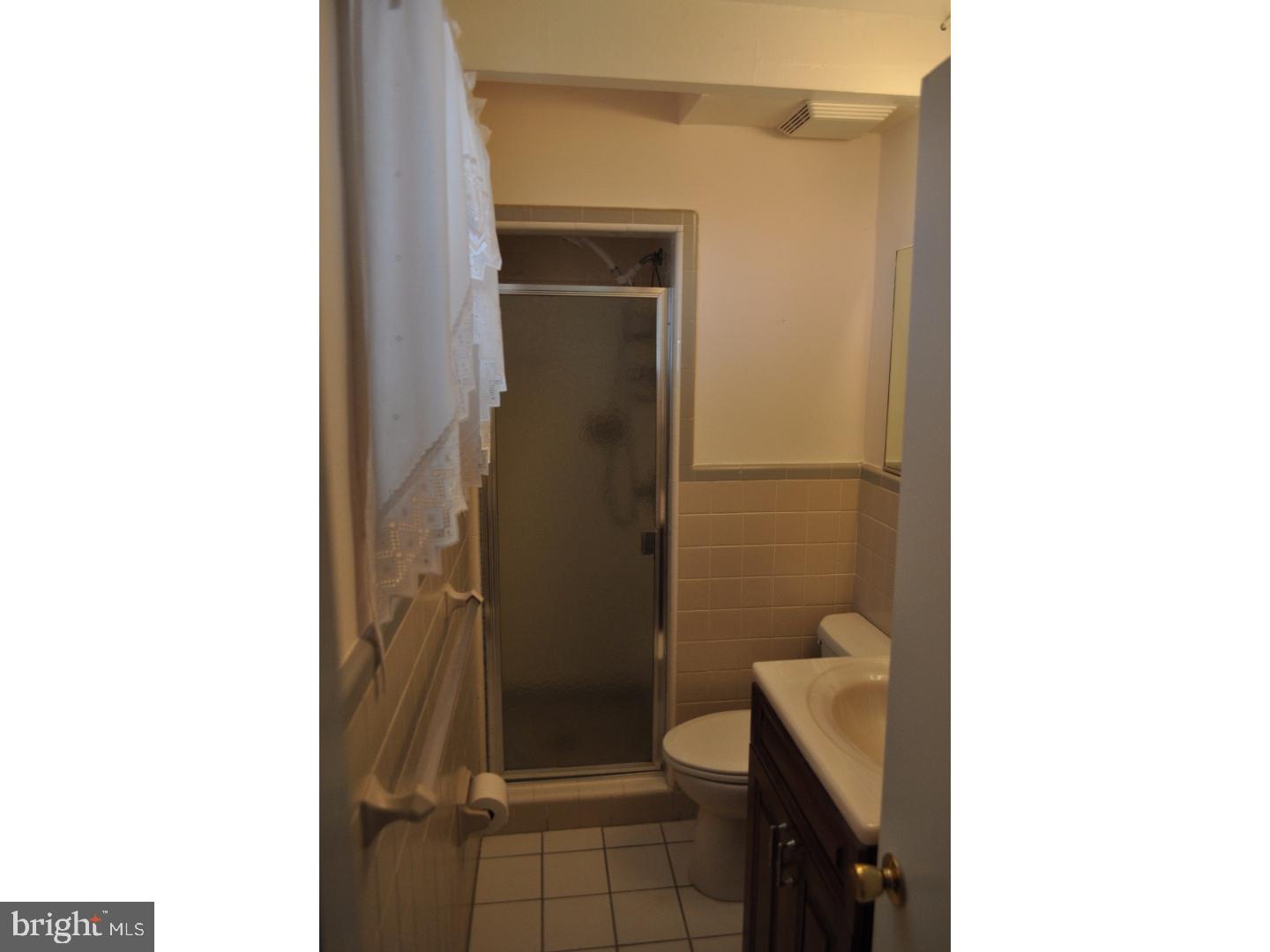 428 Woodhill Road Wayne, PA 19087 - Photo 14 of 21 Bathroom