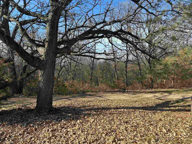 $765,000 | 8675 Philippine Road, South Wayne, WI 53587