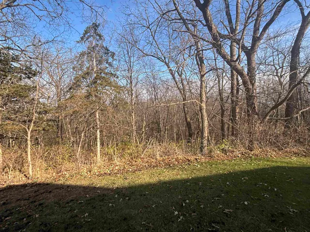 $765,000 | 8675 Philippine Road, South Wayne, WI 53587