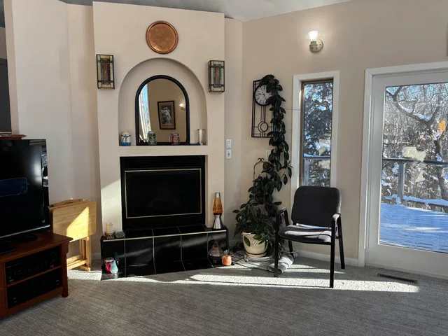 $765,000 | 8675 Philippine Road, South Wayne, WI 53587