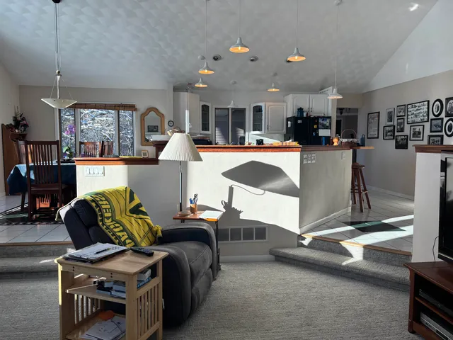 $765,000 | 8675 Philippine Road, South Wayne, WI 53587