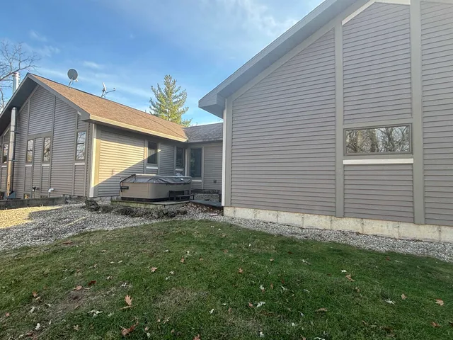 $765,000 | 8675 Philippine Road, South Wayne, WI 53587