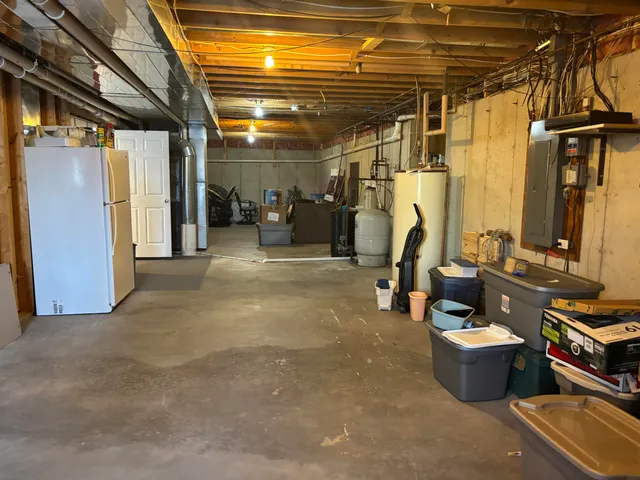 $765,000 | 8675 Philippine Road, South Wayne, WI 53587