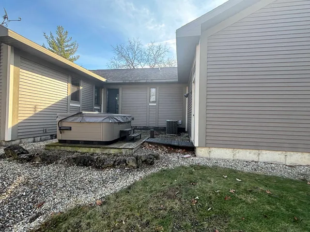 $765,000 | 8675 Philippine Road, South Wayne, WI 53587