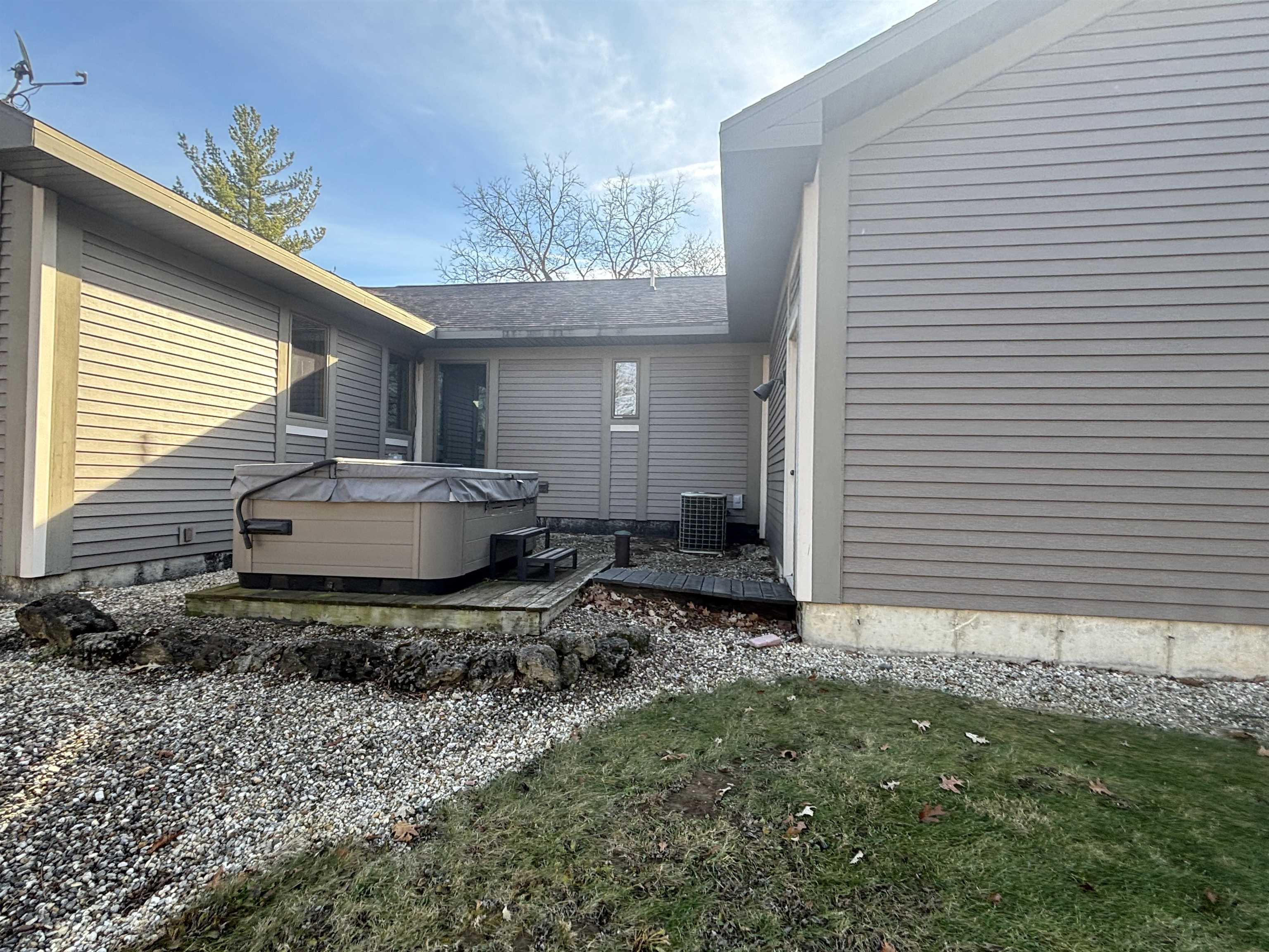 8675 Philippine Road South Wayne, WI 53587 - Photo 7 of 72