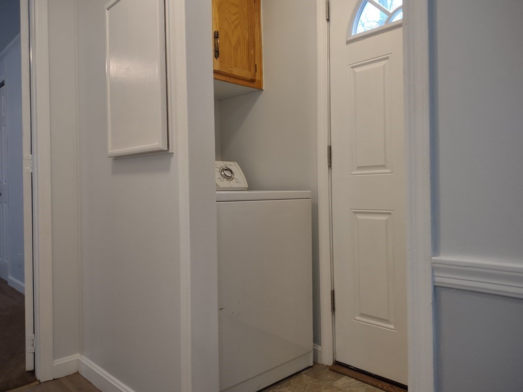 81 Rabbit Road Salisbury, MA 01952 - Photo 12 of 21 a view of bathroom