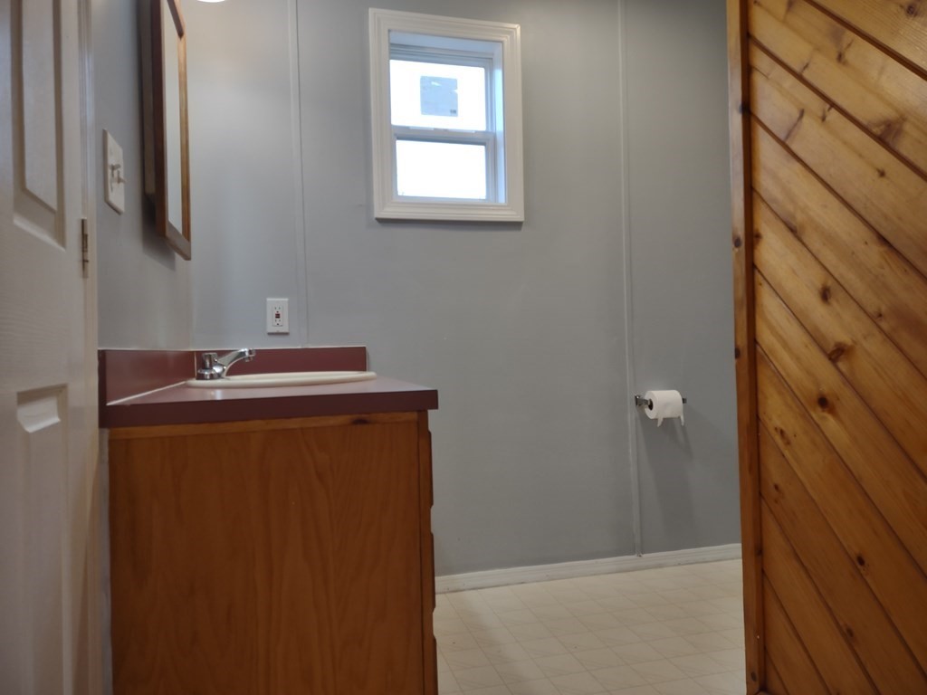 81 Rabbit Road Salisbury, MA 01952 - Photo 17 of 21 a utility room with dryer and washer
