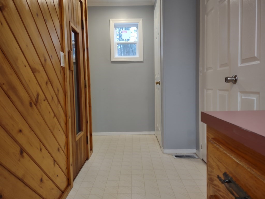 81 Rabbit Road Salisbury, MA 01952 - Photo 18 of 21 a view of a hallway