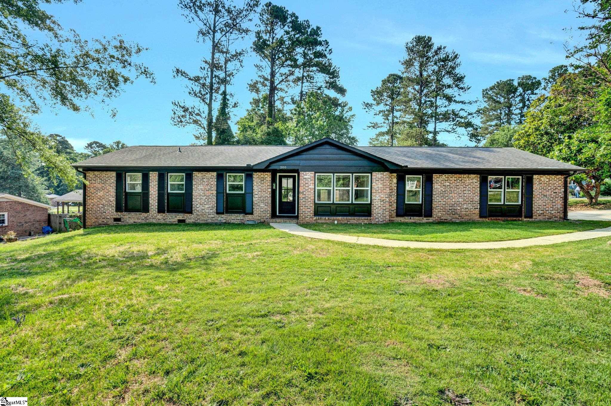 200 Ladbroke Road Greenville, SC 29615 - Photo 1 of 33 Gallery Image 1