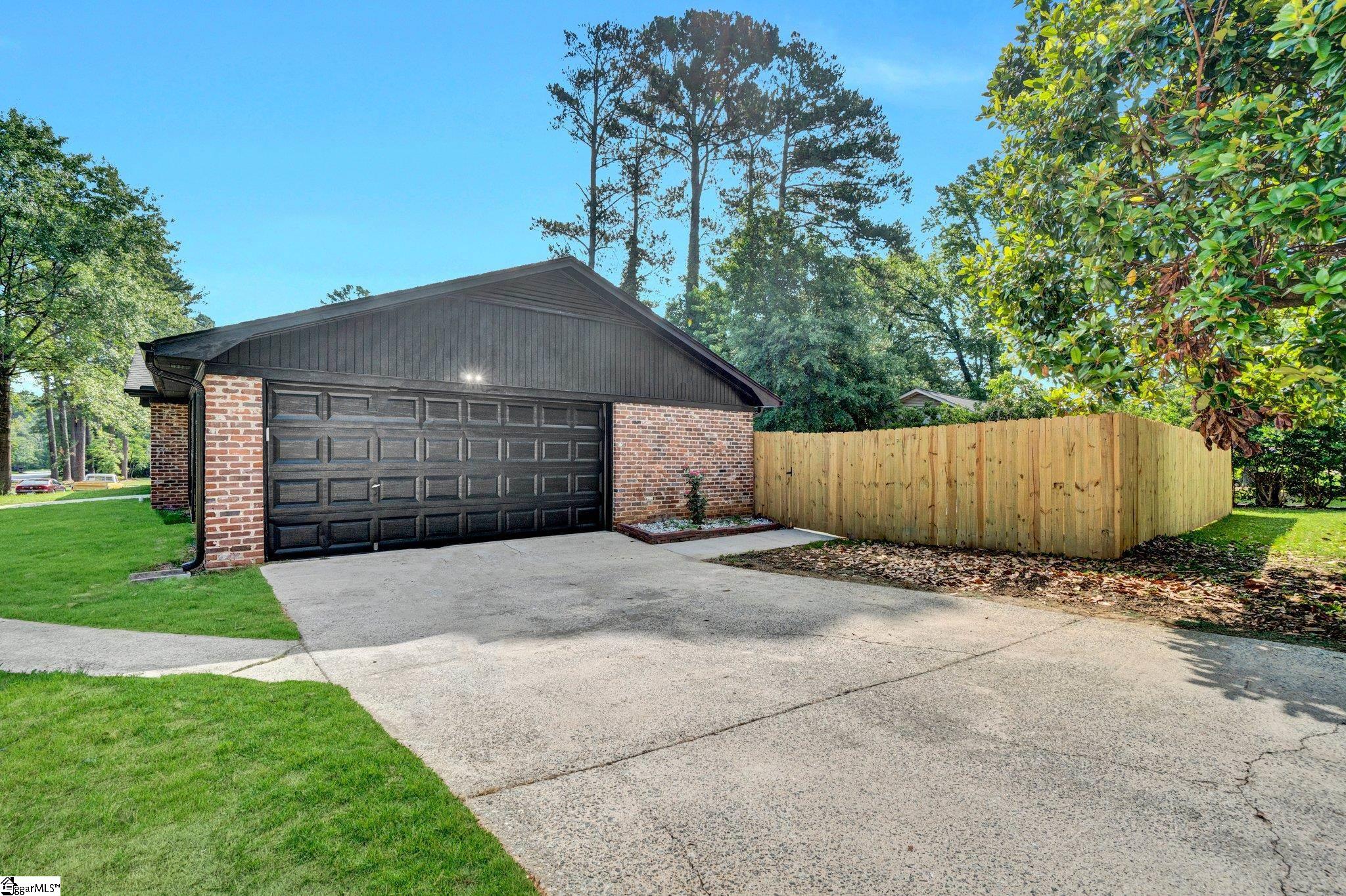 200 Ladbroke Road Greenville, SC 29615 - Photo 33 of 33 Gallery Image 33