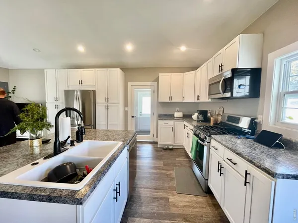 $325,000 | 304 South High School Avenue, Holyoke, CO 80734